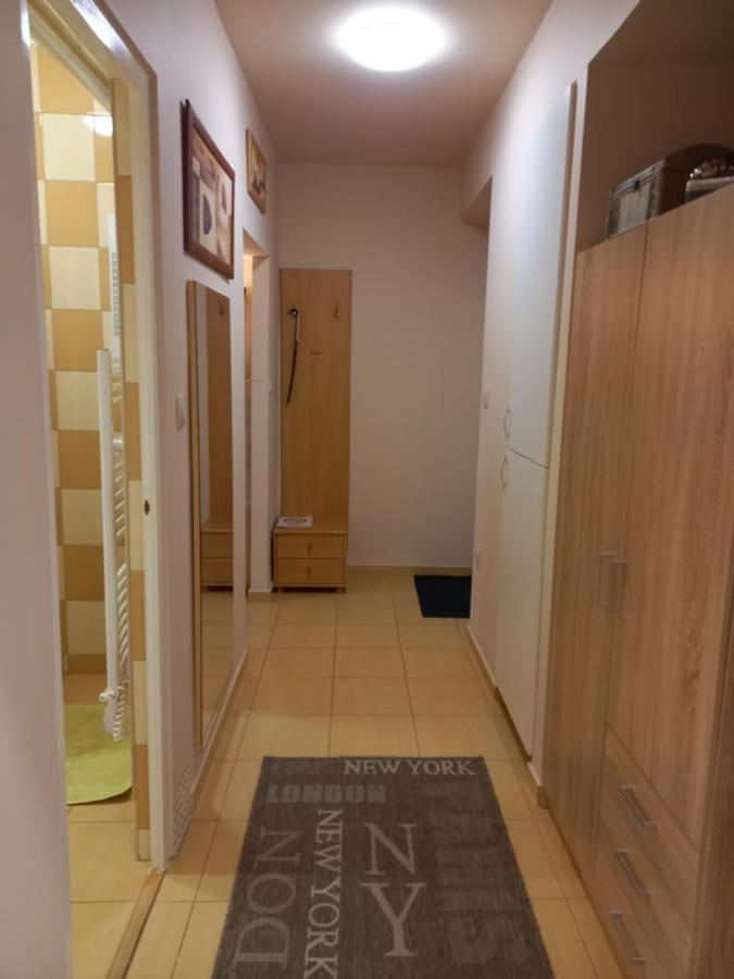Zenit Apartman Makó Buitenkant foto