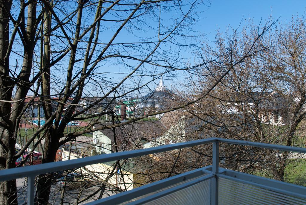 Zenit Apartman Makó Buitenkant foto